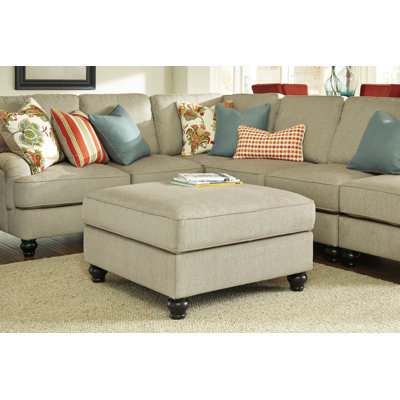 Benchcraft BNCT1050 Kerridon Sectional