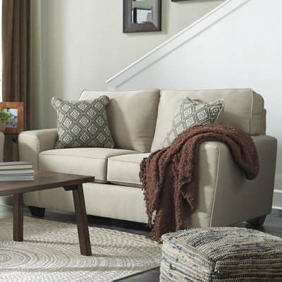 9120335 Benchcraft Sofas