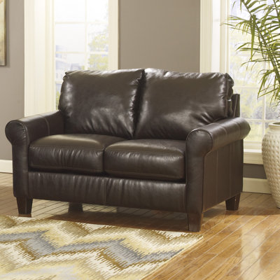 2330035 GNT3381 Benchcraft Elkton Loveseat