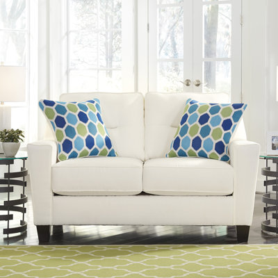 6690435 Benchcraft Sofas