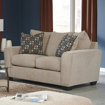 5700335 Benchcraft Sofas