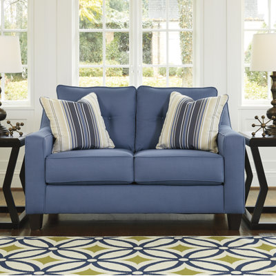 6870335 Benchcraft Sofas