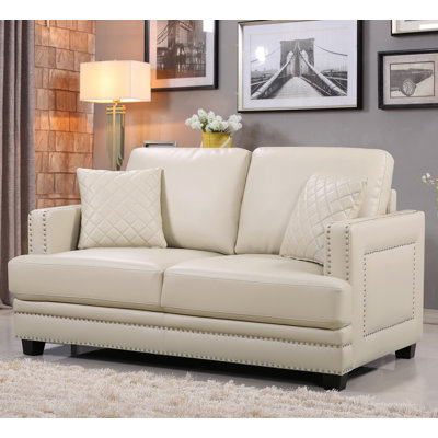 655BE-L MRUS1280 Meridian Furniture USA Ferrara Nailhead Loveseat Upholstery