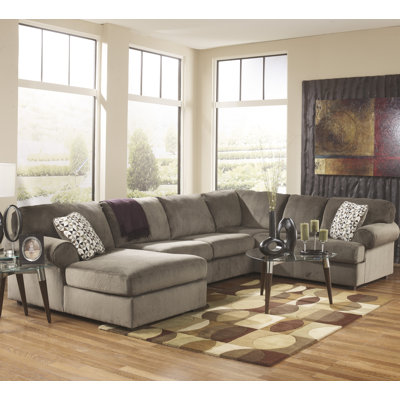 Charlton Home CHLH2184 Erewaker Sectional