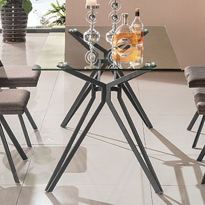 Cowhill Dining Table