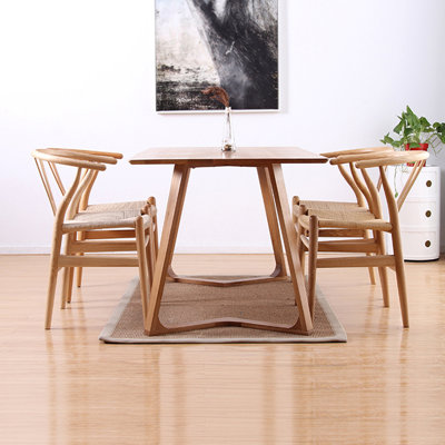 Modern V 5 Piece Dining Set Finish: Natural