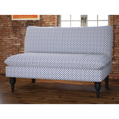 LATR2793 Latitude Run Sofas