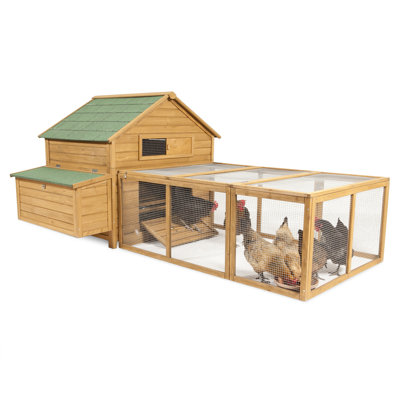 Petmate Doskocil Co Inc 43104 59.5 in. X 40 in. X 46 in. High Capacity Chicken Fort Coop