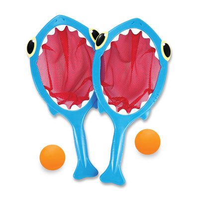 Melissa and Doug 4 Piece Spark Shark Toss and Catch Pool Game 6658