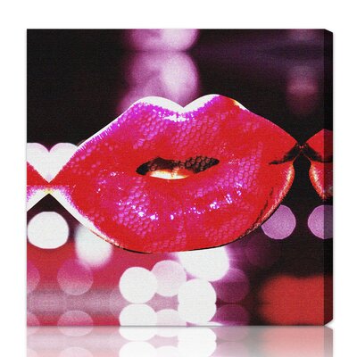 Oliver Gal She Had Blade Runner Lips Graphic Art on Canvas 10070 Size 12 