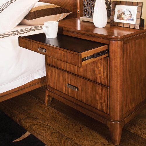 Wynwood Cypress Pointe 3 Drawer Nightstand 1769 63/1770 63 Finish Amber